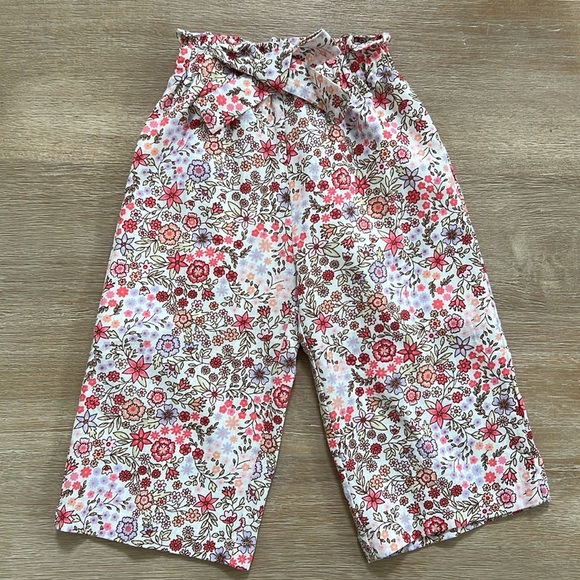Btween Baby Girl Linen Blend Floral 3 Piece Top Pants Hair Bows 18 24 months - Picture 8 of 9